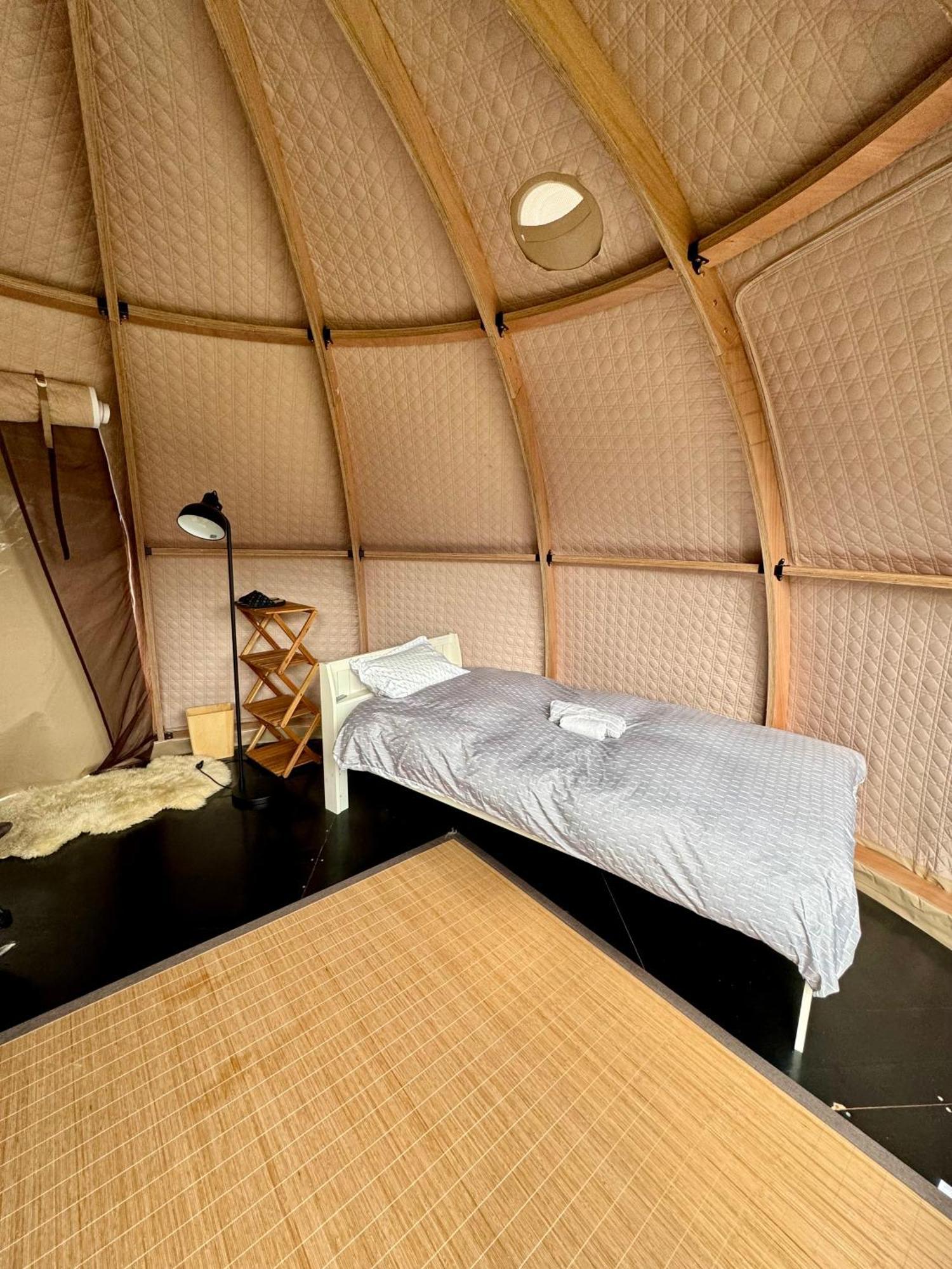 Fuji Dome Glamping Hotel Fujikawaguchiko Bagian luar foto